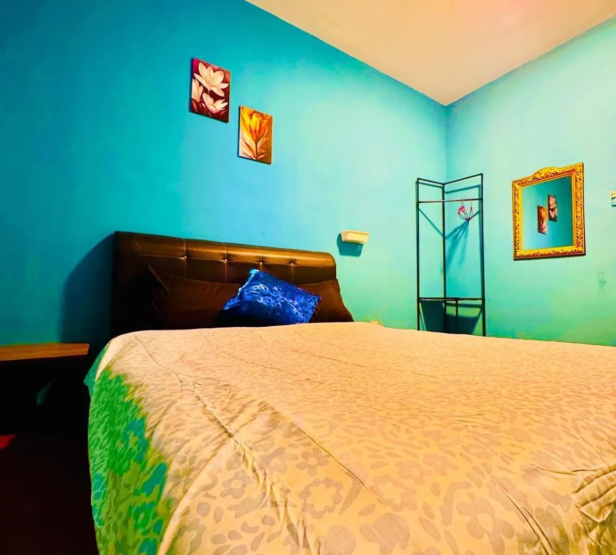 Charming 1Br Retreat In Bayan Lepas 1Car Park Malaysian Guest Only Netflix Apartment 0*,  Malaysia